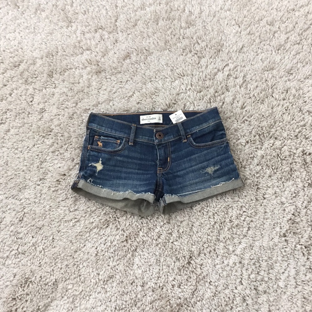 NWT Abercrombie kids distressed denim shorts